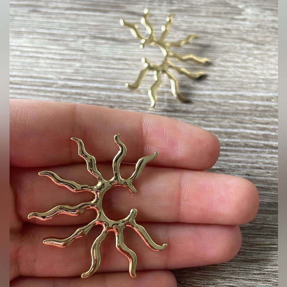 Sun statement earrings A70 - Picture 3 of 5